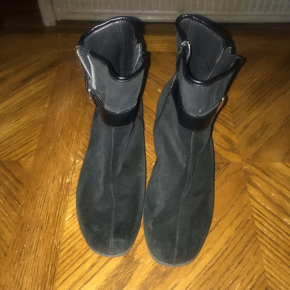 Black boots
